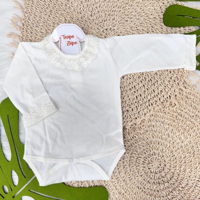 Body gola bordada- grypir redondo com pérola off white
